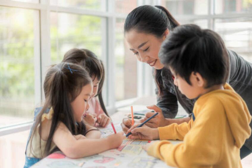 Children discovering art together